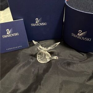 2006 RETIRED Swarovski BUTTERFLY ON LEAF Figurine w/ Orig Box